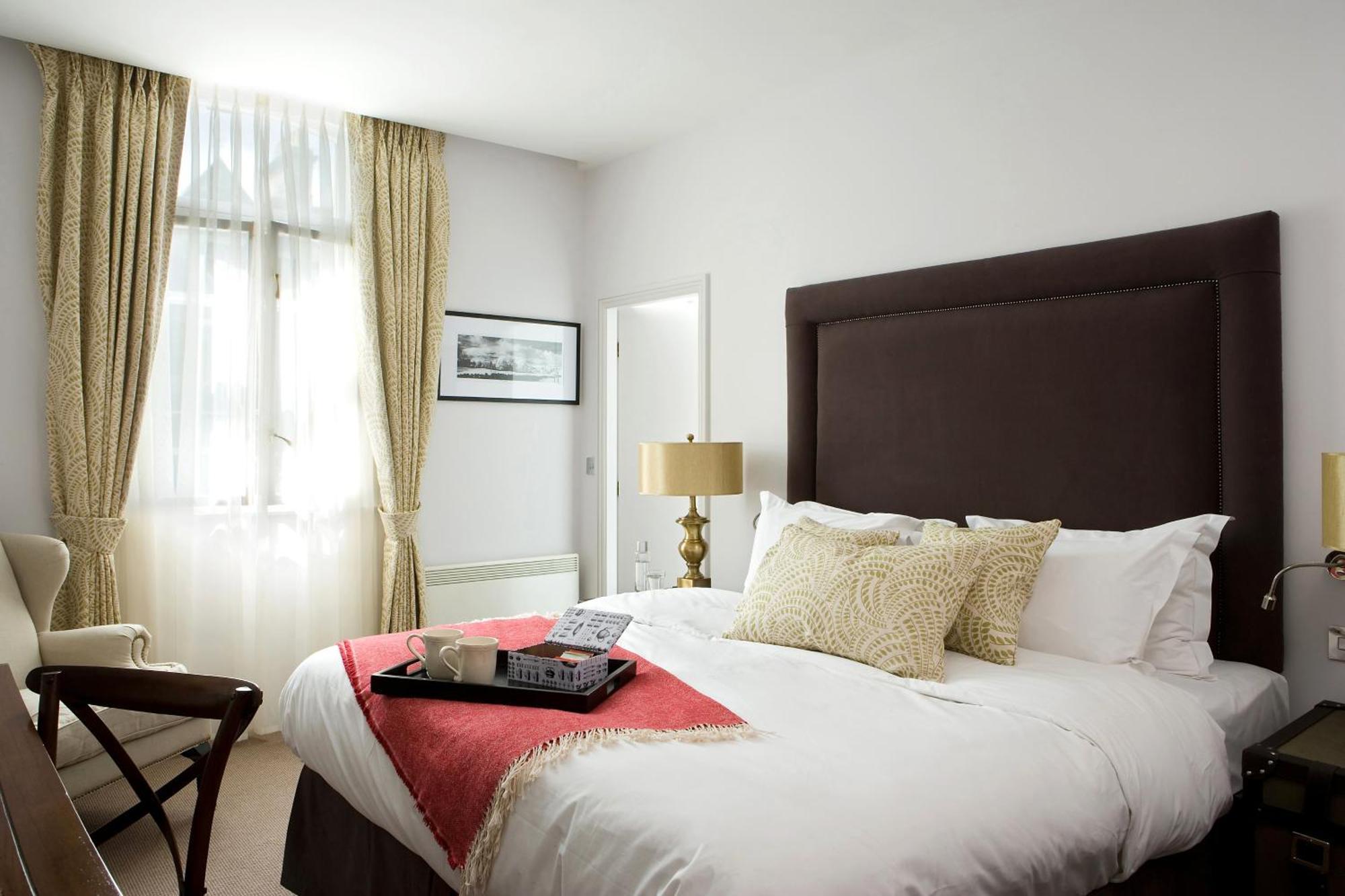 Rooms By Bistrot Pierre At The Crescent Inn 伊尔克利 外观 照片
