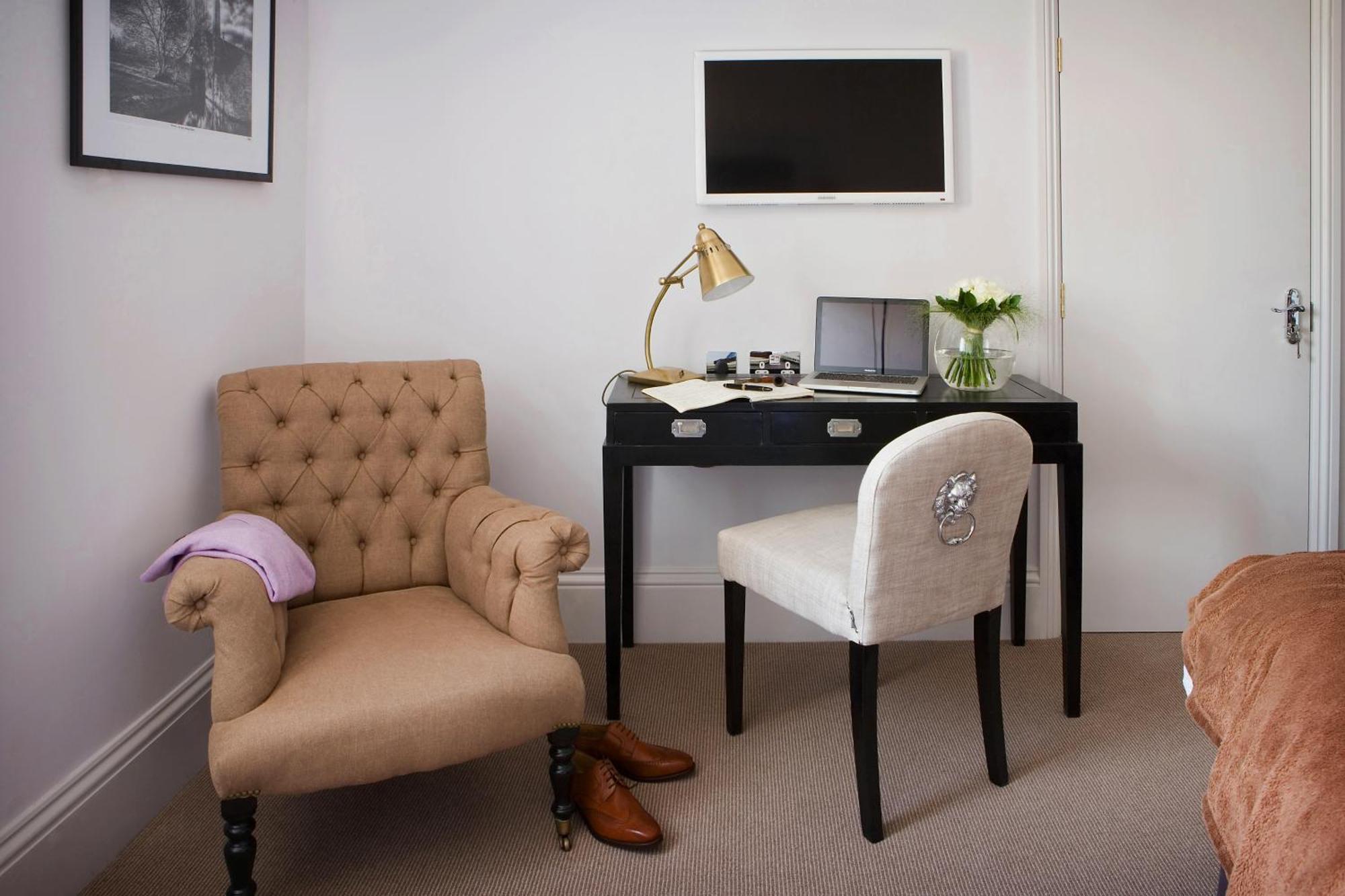 Rooms By Bistrot Pierre At The Crescent Inn 伊尔克利 外观 照片