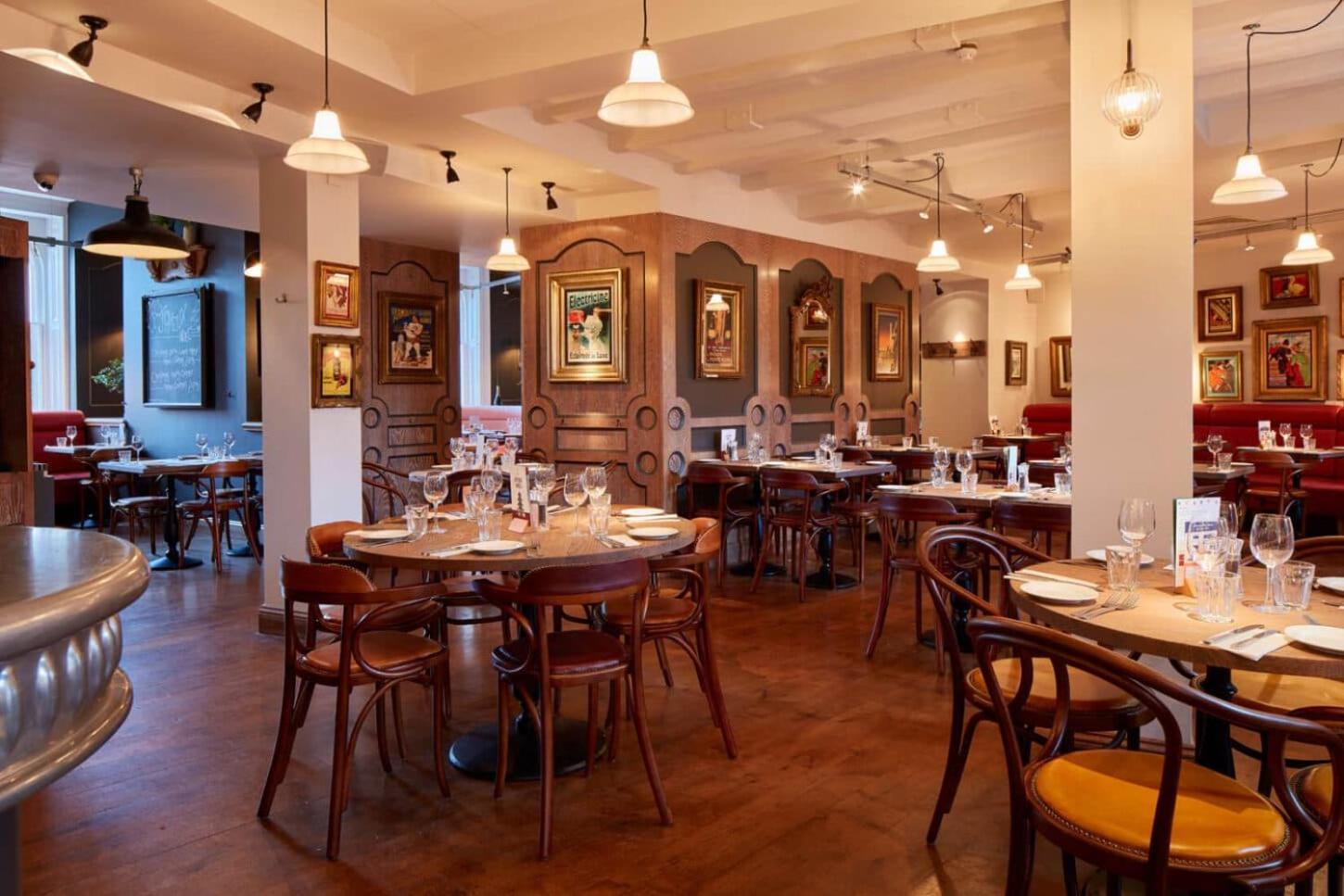Rooms By Bistrot Pierre At The Crescent Inn 伊尔克利 外观 照片