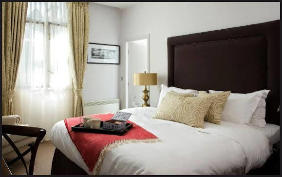 Rooms By Bistrot Pierre At The Crescent Inn 伊尔克利 外观 照片