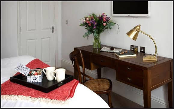 Rooms By Bistrot Pierre At The Crescent Inn 伊尔克利 外观 照片
